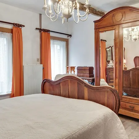 Charming In Viroinval, Cleaning Included Дом отдыха Le Mesnil