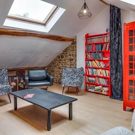 Charming In Viroinval, Cleaning Included