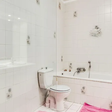 Дом отдыха Charming In Viroinval, Cleaning Included