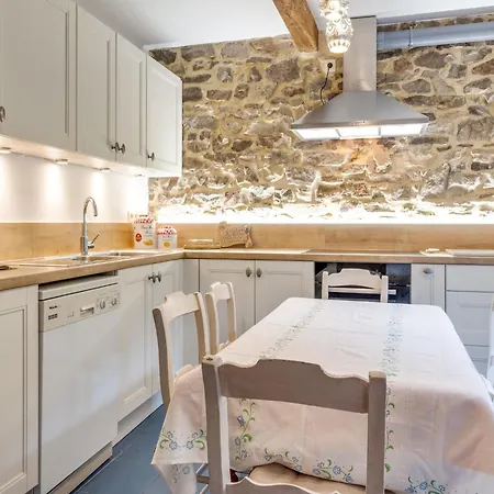 Charming In Viroinval, Cleaning Included Дом отдыха Le Mesnil