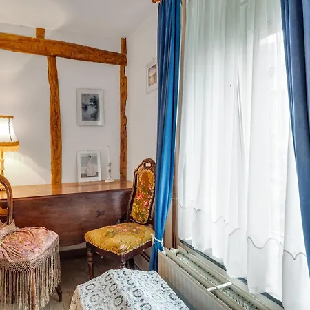 Дом отдыха Charming In Viroinval, Cleaning Included Le Mesnil