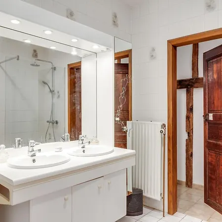 Charming In Viroinval, Cleaning Included * Le Mesnil