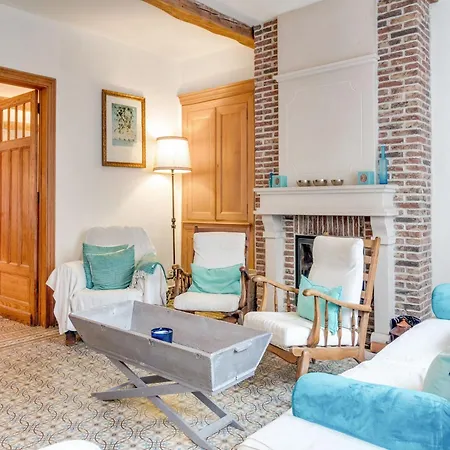 Дом отдыха Charming In Viroinval, Cleaning Included *